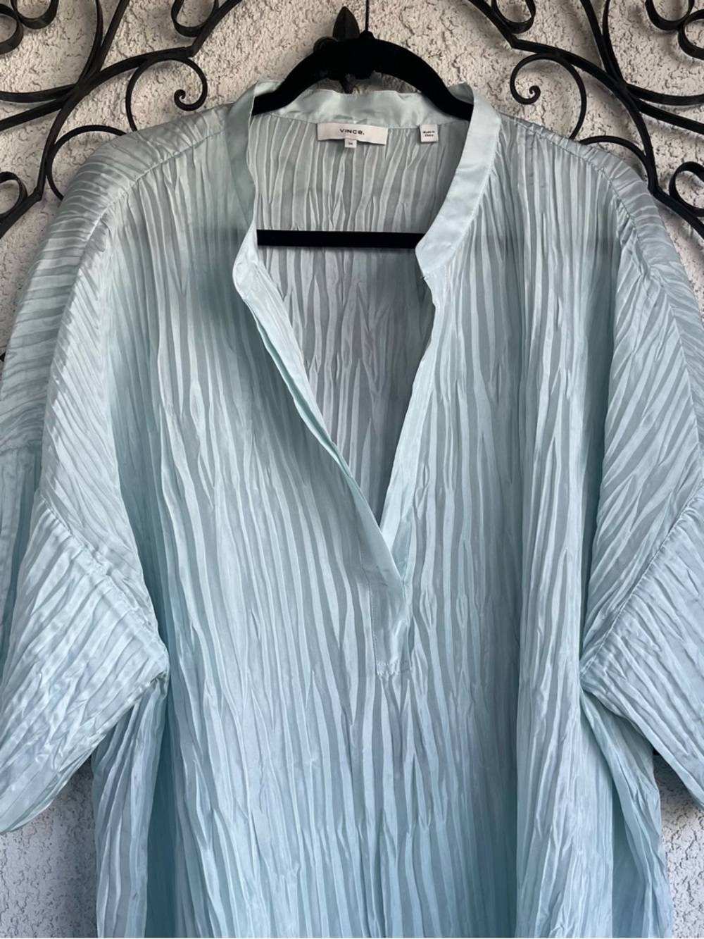 Vince Silk Sky Blue Pleated Split-Neck Textured Blouse - Picture 6 of 10